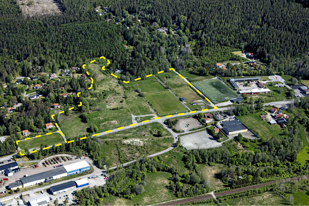 Överflygningsbild med visar detaljplanens gränser som gulstreckad markering